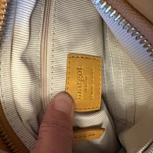 Margot New York Leather crossbody purse - Picture 4 of 5